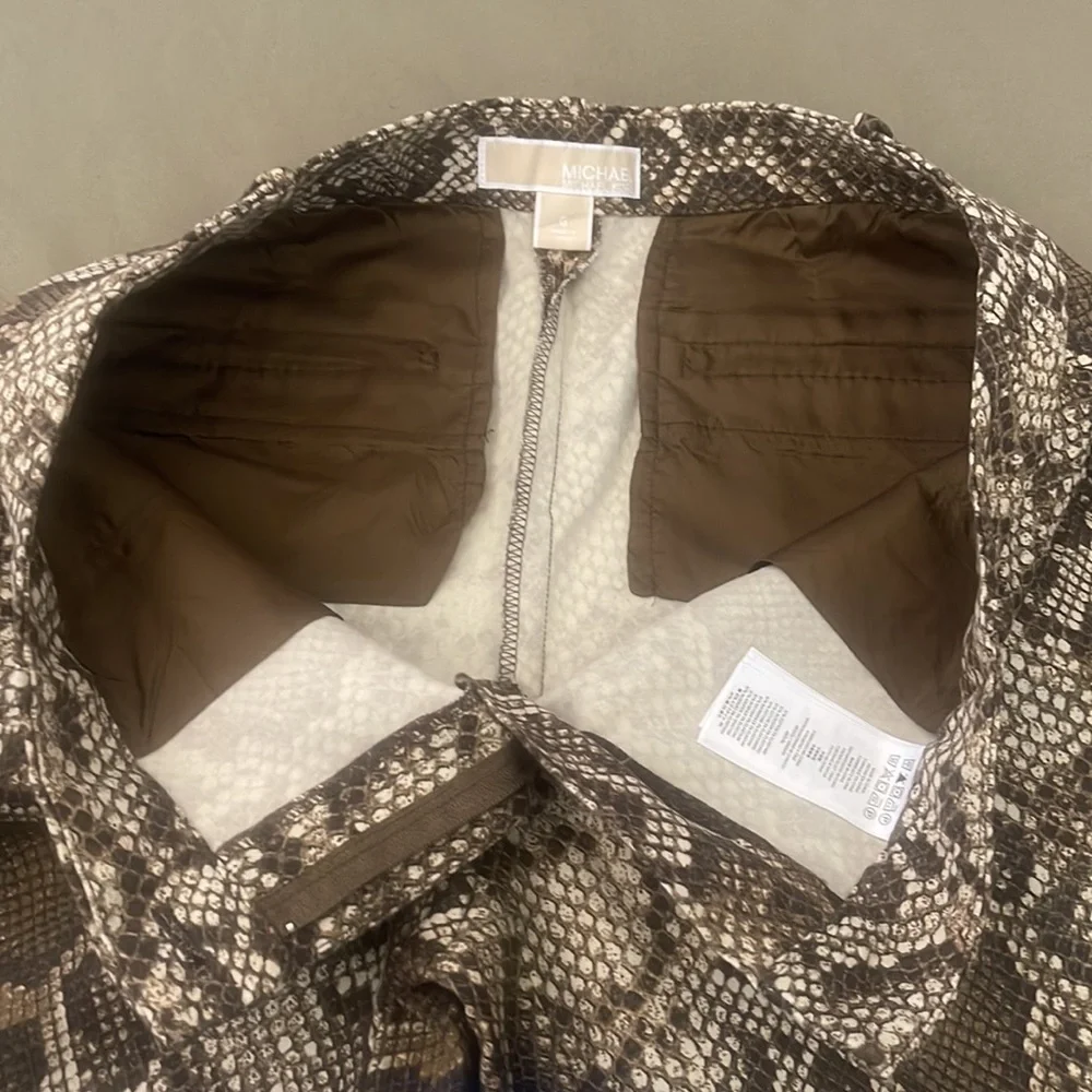 MICHAEL KORS Snake-Print  brown size 6” Women’s Jeans W Pockets front and Back